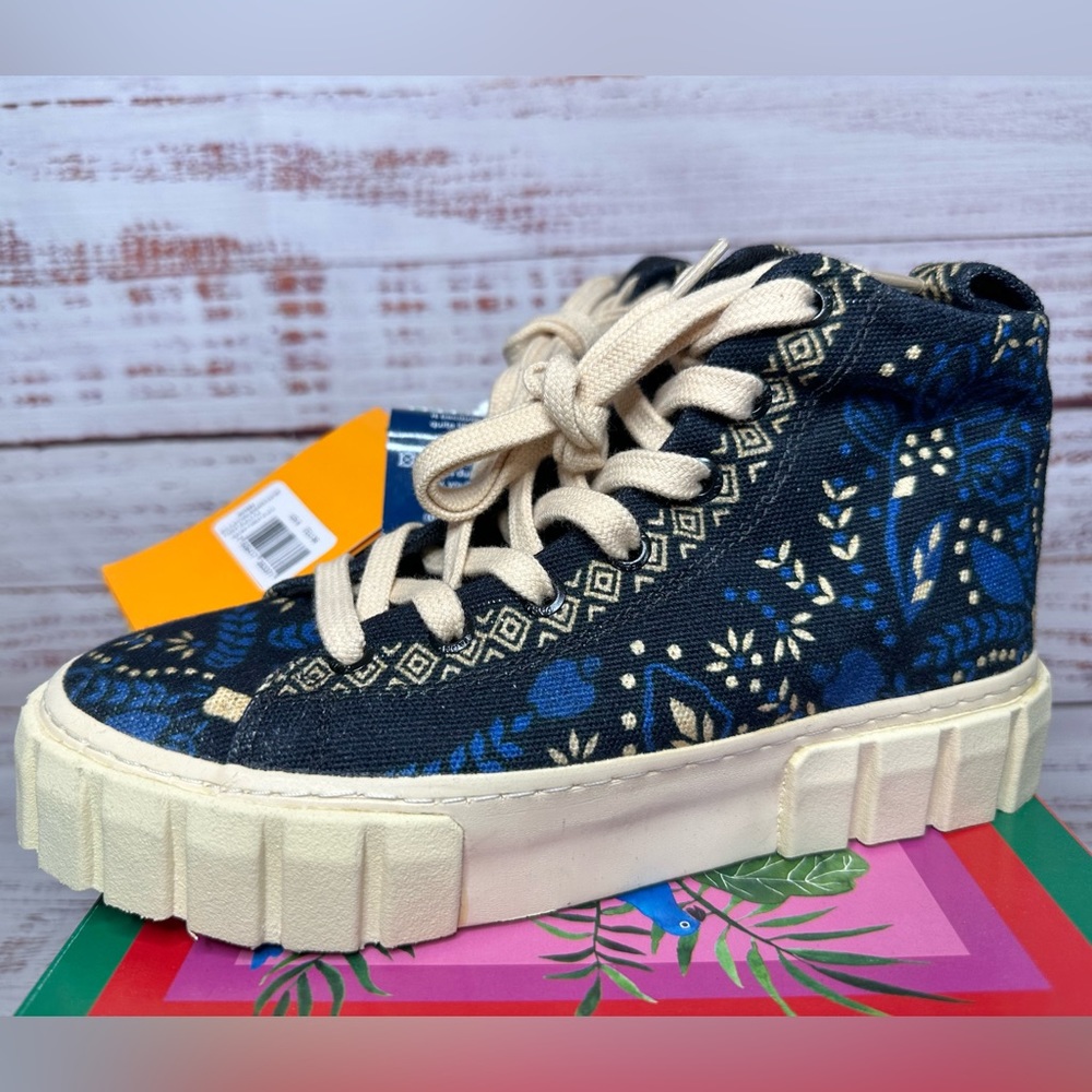 NEW Sz 6 Farm Rio Mid FlatForm Sneaker Macaw Forest Black